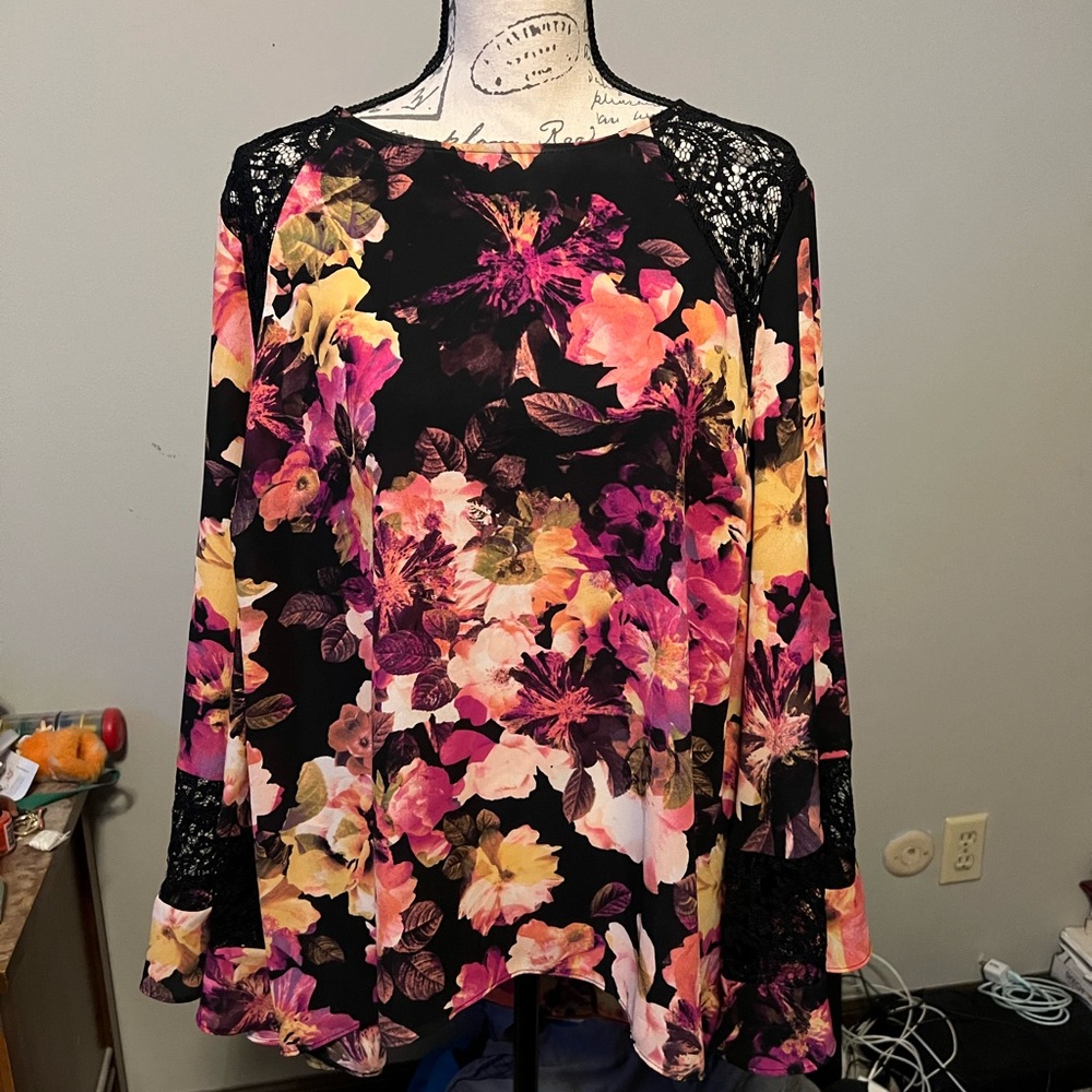 Jennifer Lopez Pink and Orange Graphic Long Sleeve Blouse
